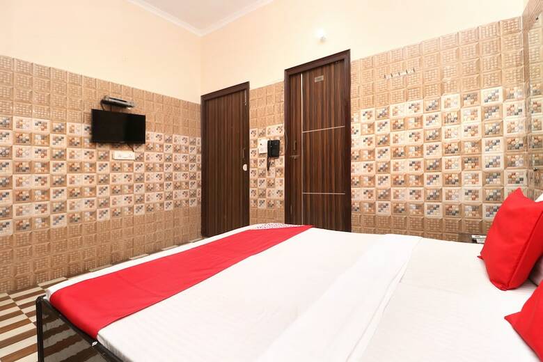 Oyo 35497 Hotel Kapoor Residency