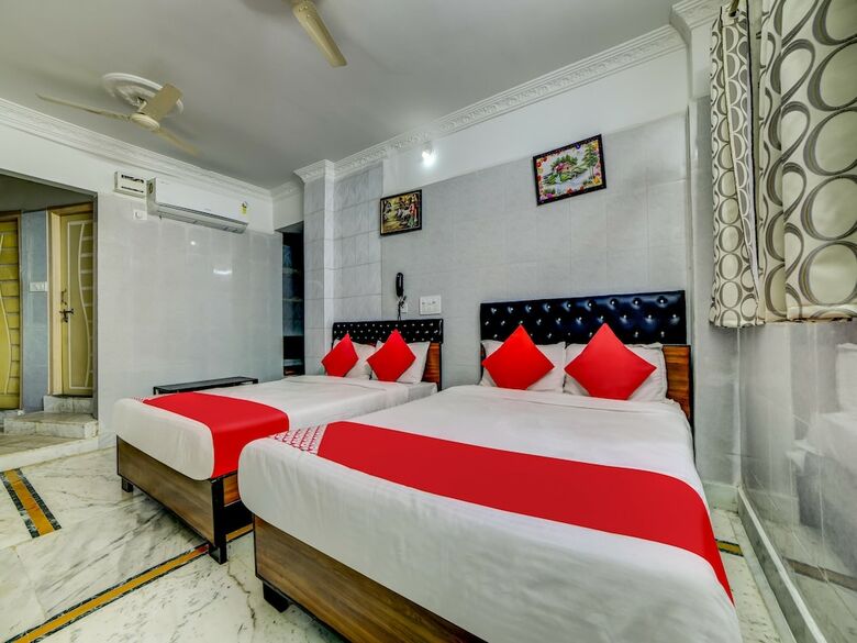 Oyo 29087 Hotel Golden Pride