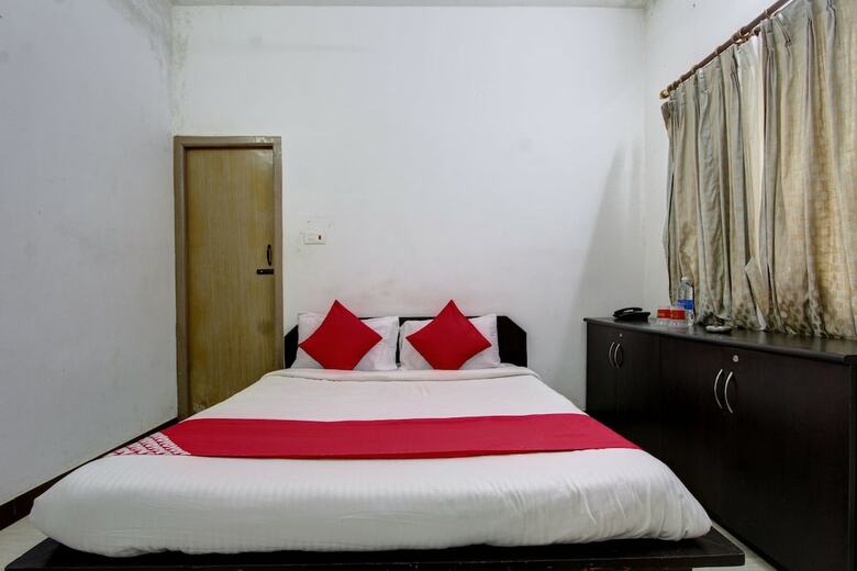 Oyo 46168 Sky Hotels