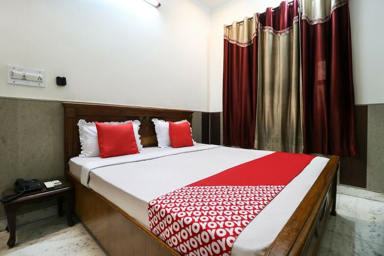 Spot On 46852 Hotel Pal Regency