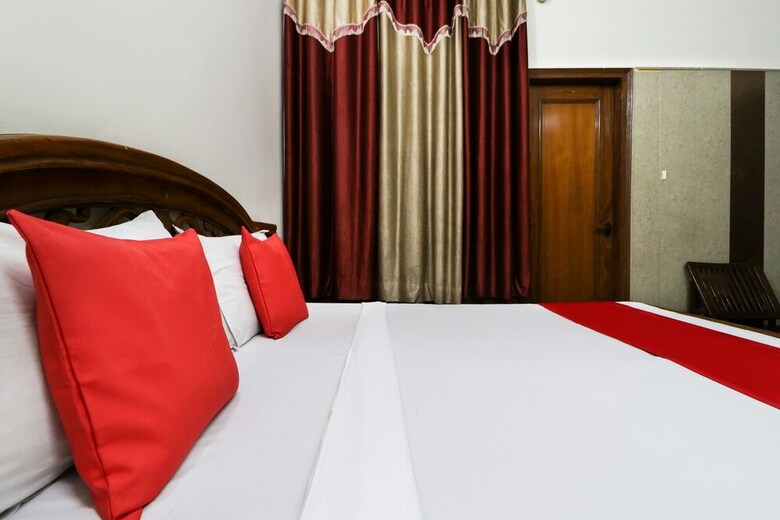 Spot On 46852 Hotel Pal Regency