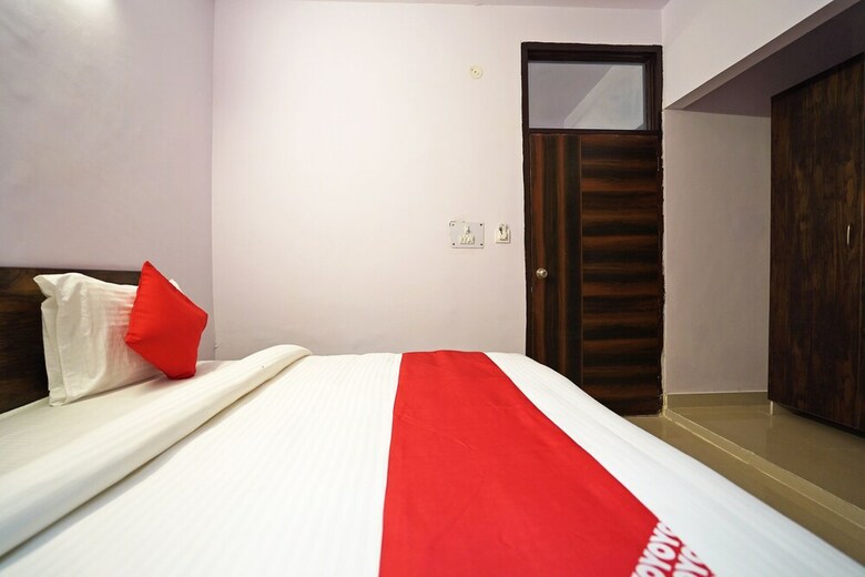 Hotel Spot On 30890 Sector 45 Noida
