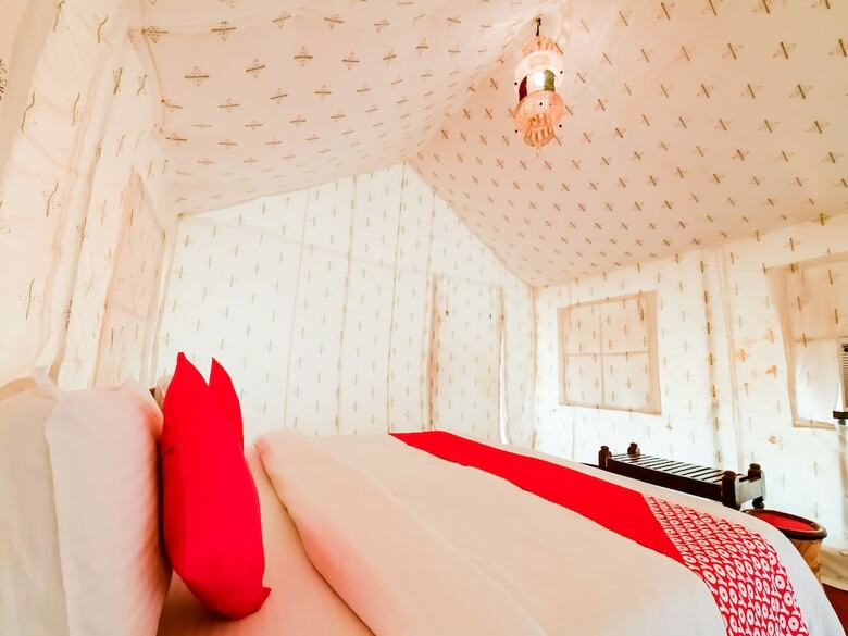 Hotel Oyo 42224 Royal Tent Pushkar