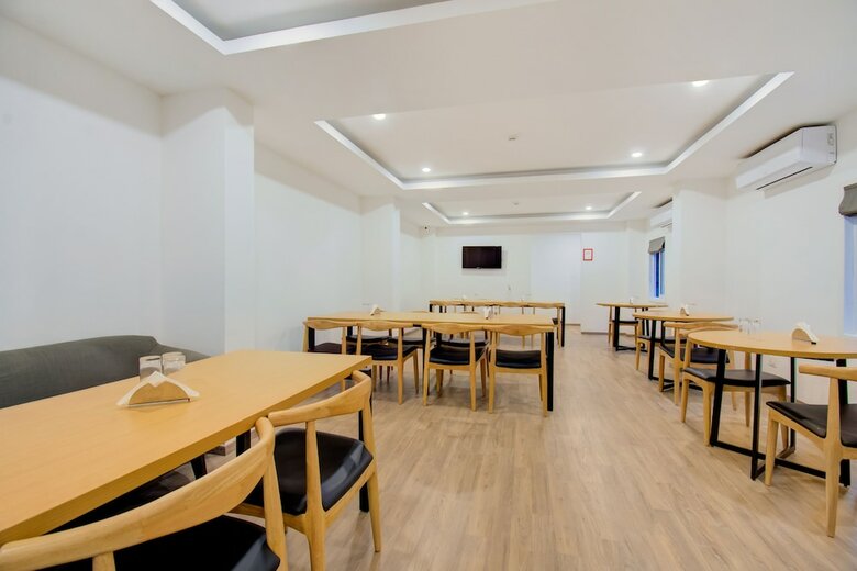 Hotel Oyo Townhouse 165 Netaji Road