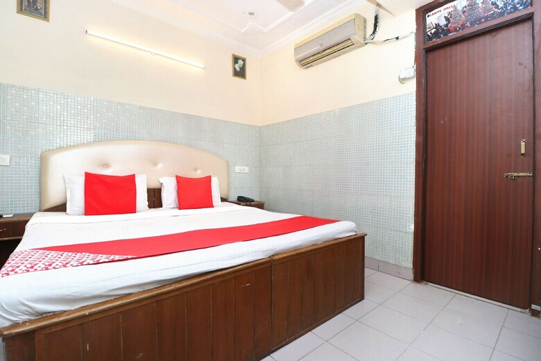 Oyo 38170 Hotel Grand Plaza