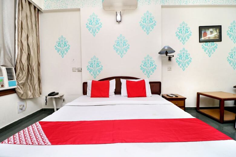 Oyo 8623 Hotel Destination