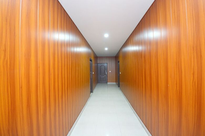 Hotel Oyo 39889 Palace Plaza
