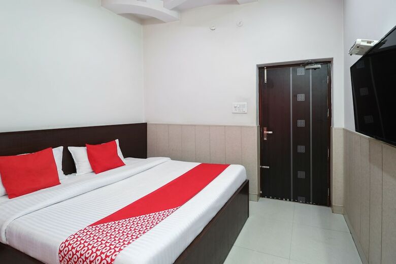 Hotel Oyo 46437 Malik Regency