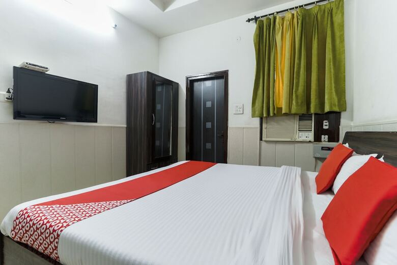 Hotel Oyo 46437 Malik Regency