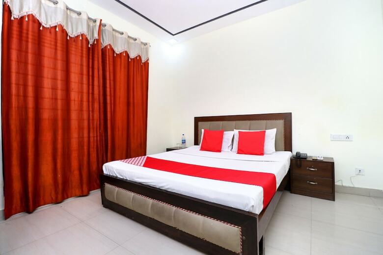 Oyo 39635 Hotel Shree Om