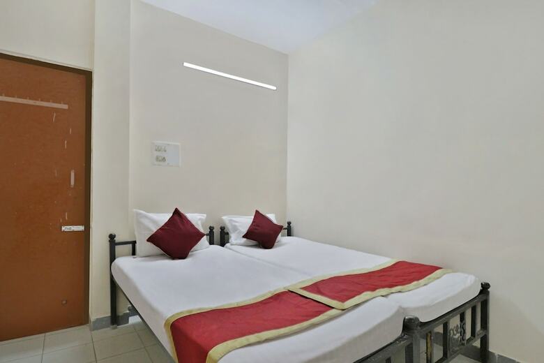 Hotel Spot On 45289 Shanthiniketan Homes