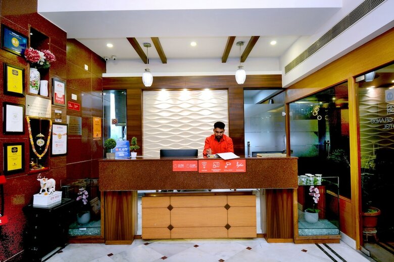 Hotel Oyo 8361 Leela Residency