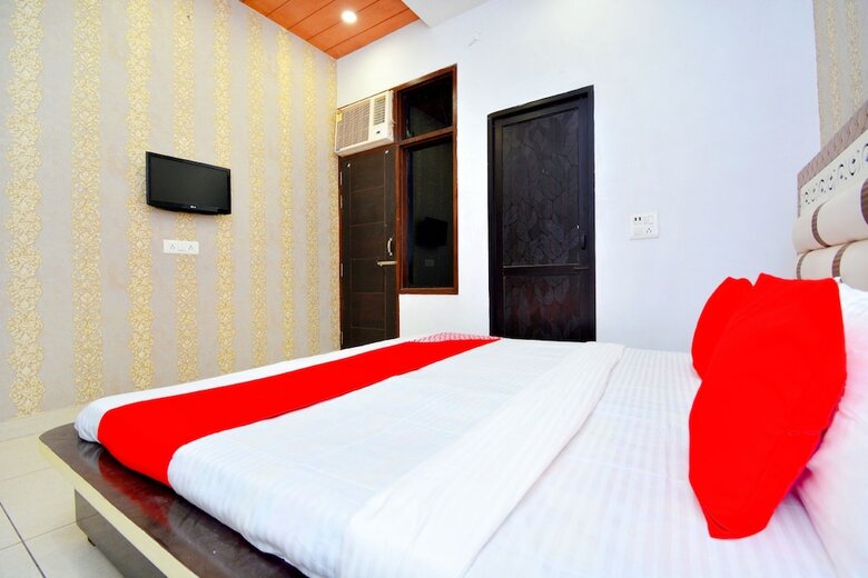 Oyo 41016 Hotel Celebration Inn