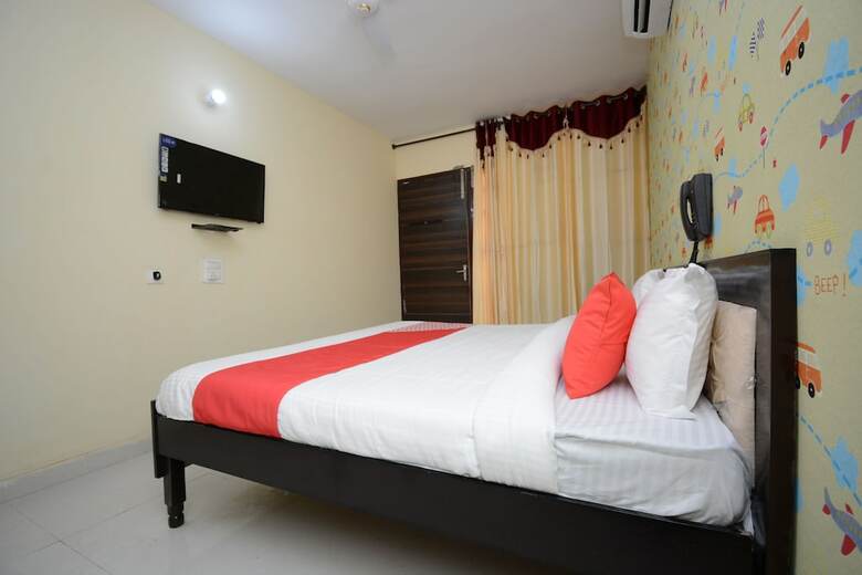 Hotel Oyo 37658 King Palace