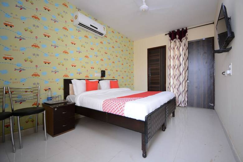 Hotel Oyo 37658 King Palace