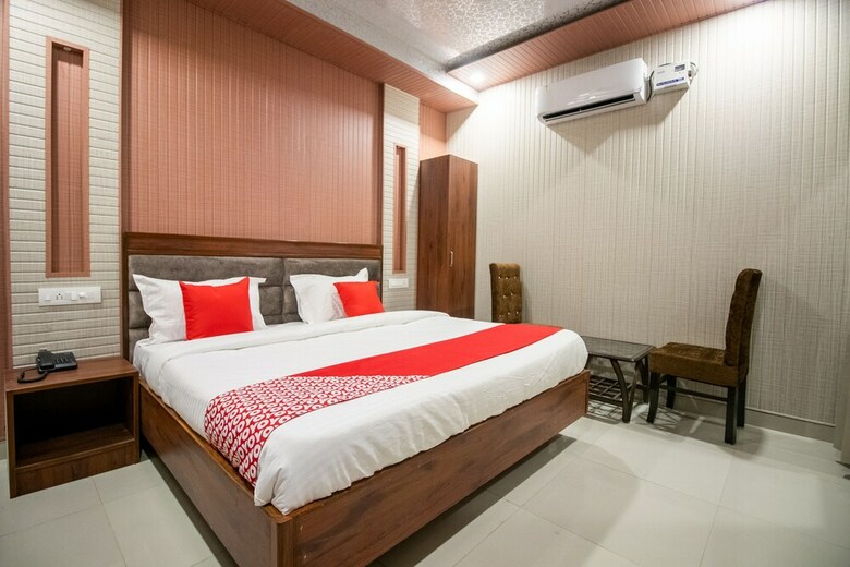 Hotel Oyo 43682 Rose