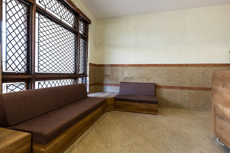 Oyo 28360 Hotel Rajdeep