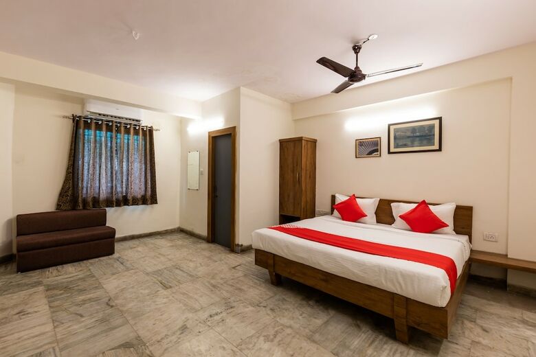 Oyo 28360 Hotel Rajdeep