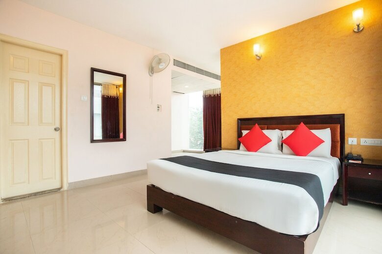 Hotel Capital O 47480 Crystal Castle