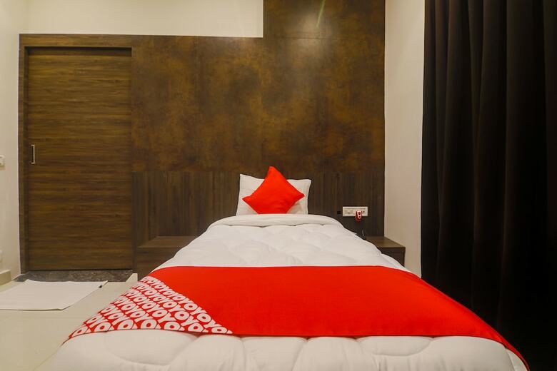 Capital O 36008 Comfort Hotel