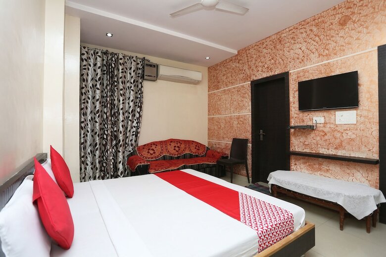Oyo 8869 Hotel-a-firoza