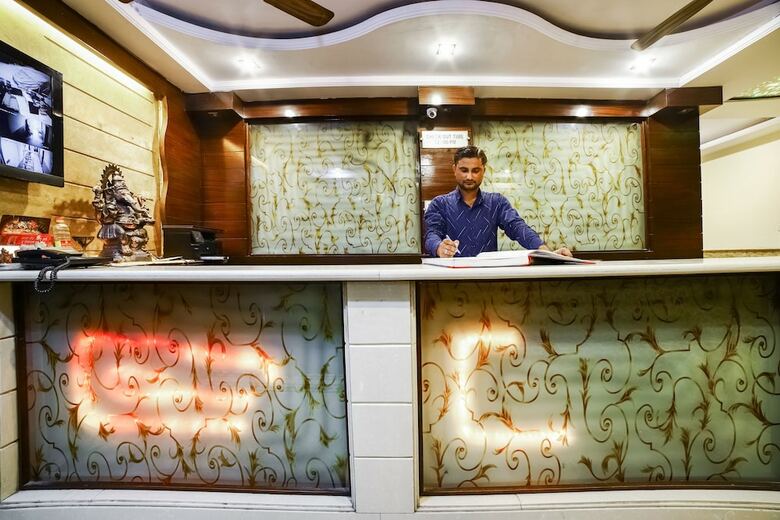 Hotel Oyo 26225 Le Alfanso