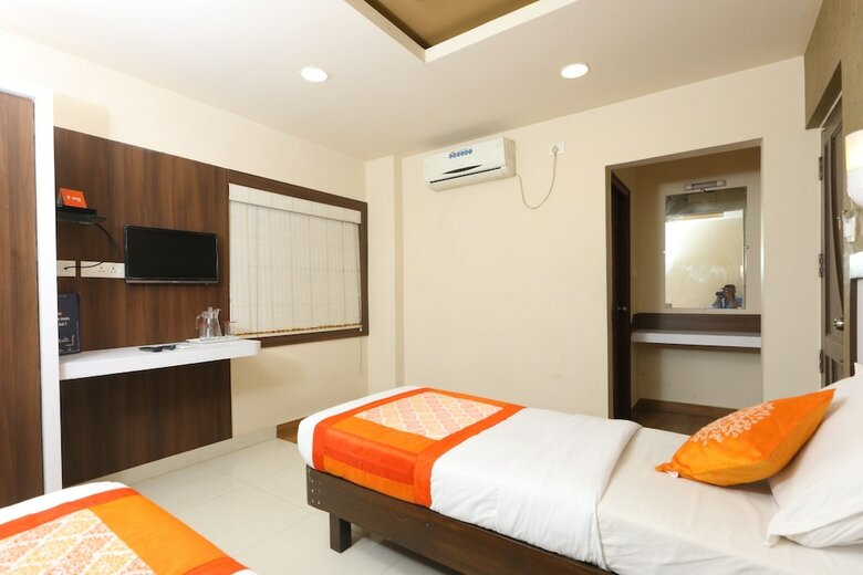Oyo 4324 Hotel Emerald Manor