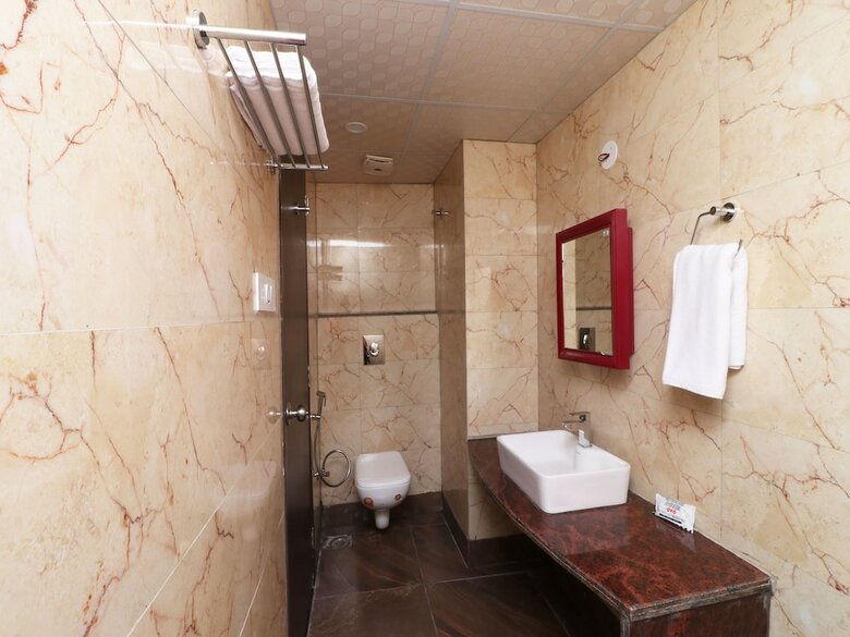 Hotel Oyo 29611 Ramanuj Mansion