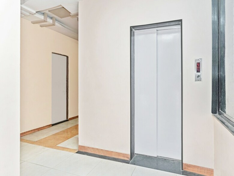 Hotel Oyo 29114 Suraj Residency