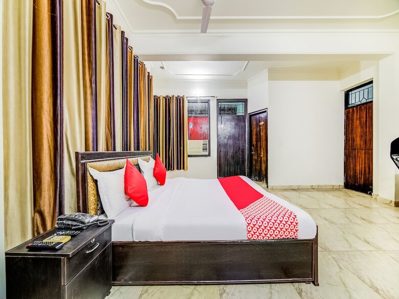 Oyo 30398 Hotel Royal Residency