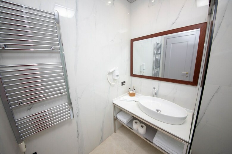 City Center Hotel