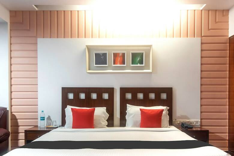 Hotel Capital O 45497 Savoy Suites