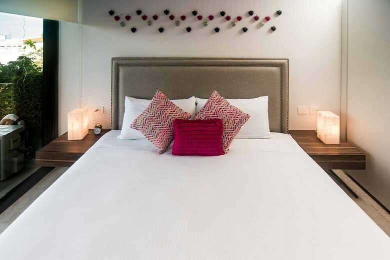 One Paralia Condo Boutique