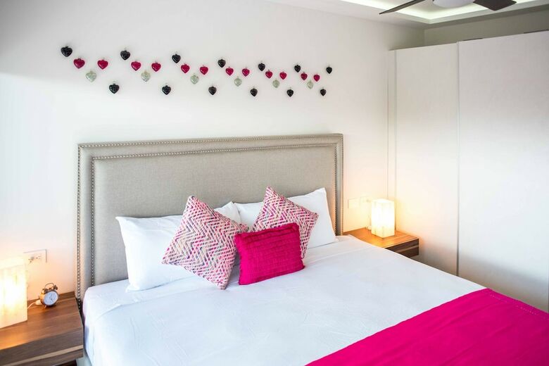 One Paralia Condo Boutique