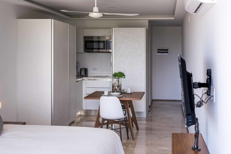 One Paralia Condo Boutique