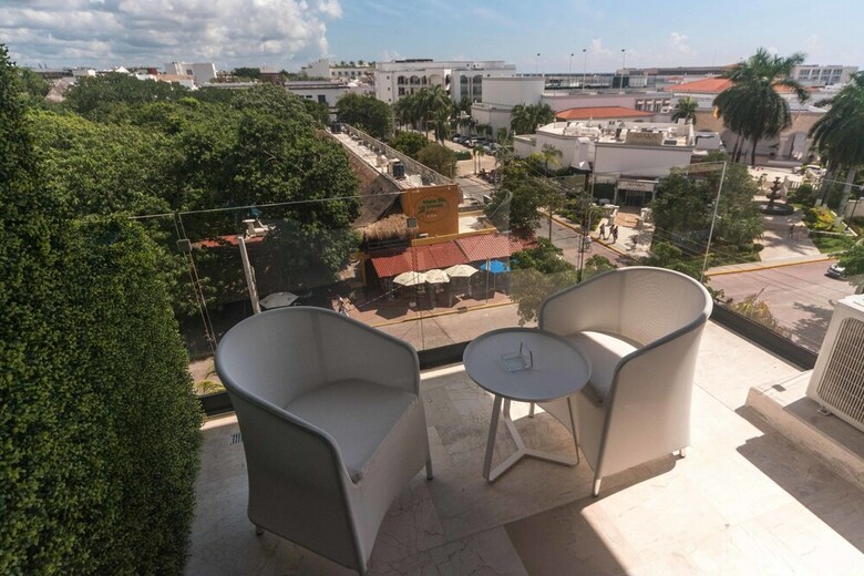 One Paralia Condo Boutique