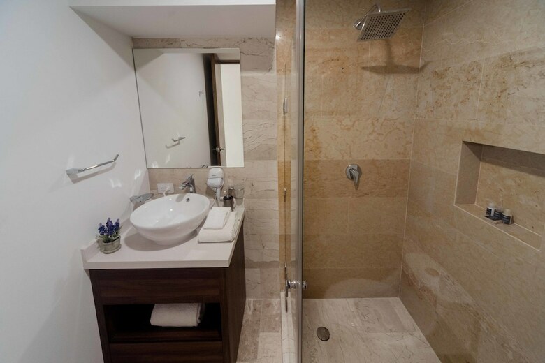 One Paralia Condo Boutique