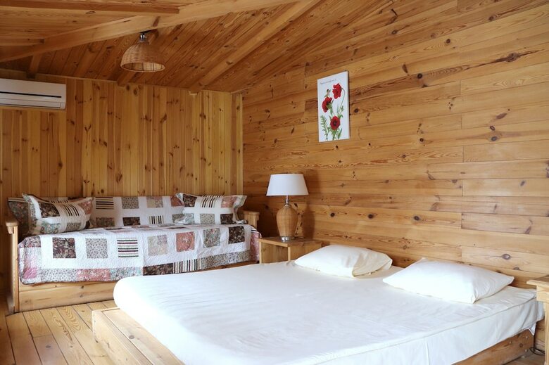 Hotel Maison Blanche Ecohouse Berezovka