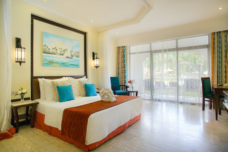 Hotel Sarova Whitesands Beach Resort & Spa
