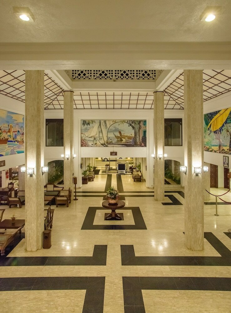 Hotel Sarova Whitesands Beach Resort & Spa