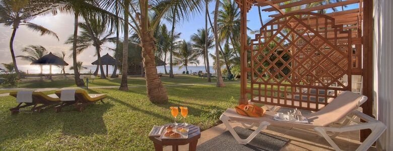 Hotel Sarova Whitesands Beach Resort & Spa