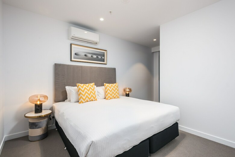 Apartamentos Arise Sky One