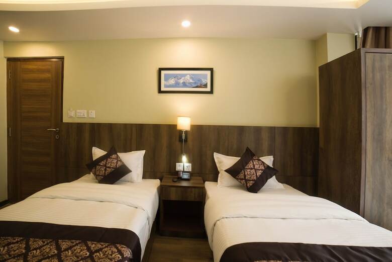 Ganapati Airport Hotel