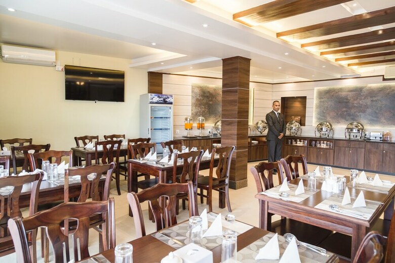 Ganapati Airport Hotel