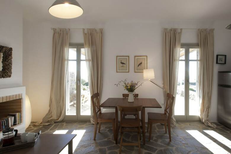 Idyllic Holiday Villa Gardenview Nr Beach