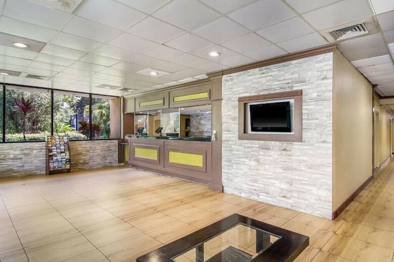 Hotel Quality Inn Conference Center