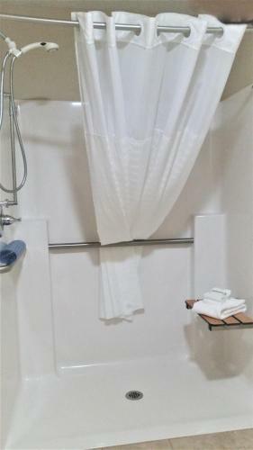 Hotel Boulders Inn & Suites - Atlantic