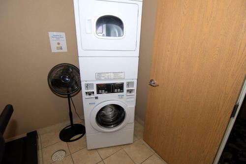 Hotel Boulders Inn & Suites - Atlantic