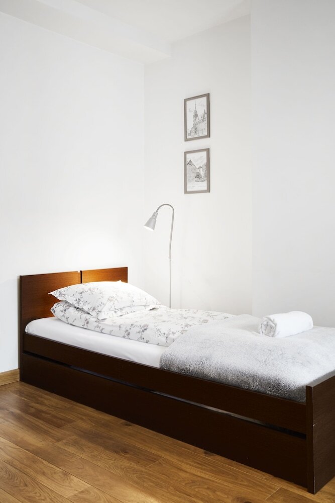 Contemporary Apartment Pilsudskiego Str.