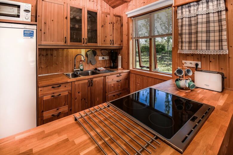 Cottage O12